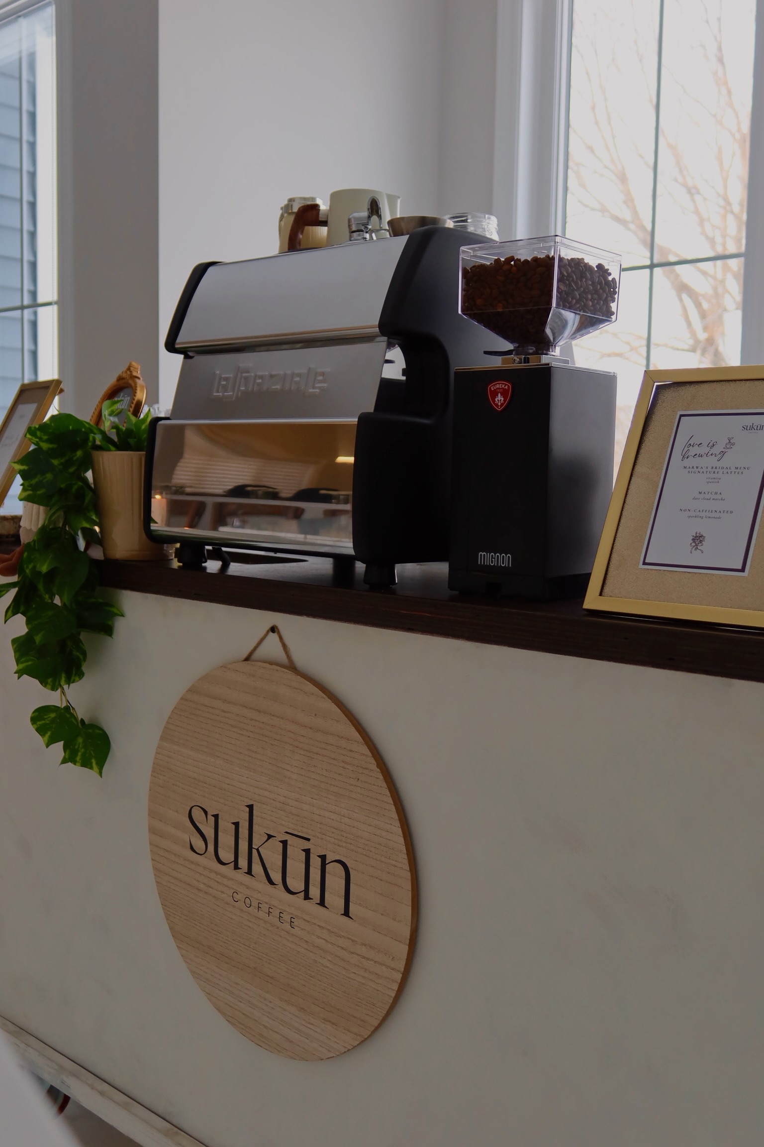Sukūn cart styled for a bridal celebration